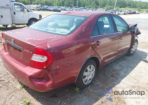 2004 Toyota Camry Le z USA, uszkodzony, nr VIN 4T1BE32K94U292915
